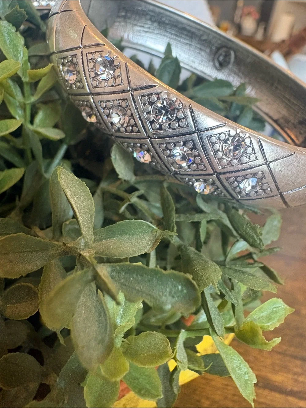 N/A stylish silver